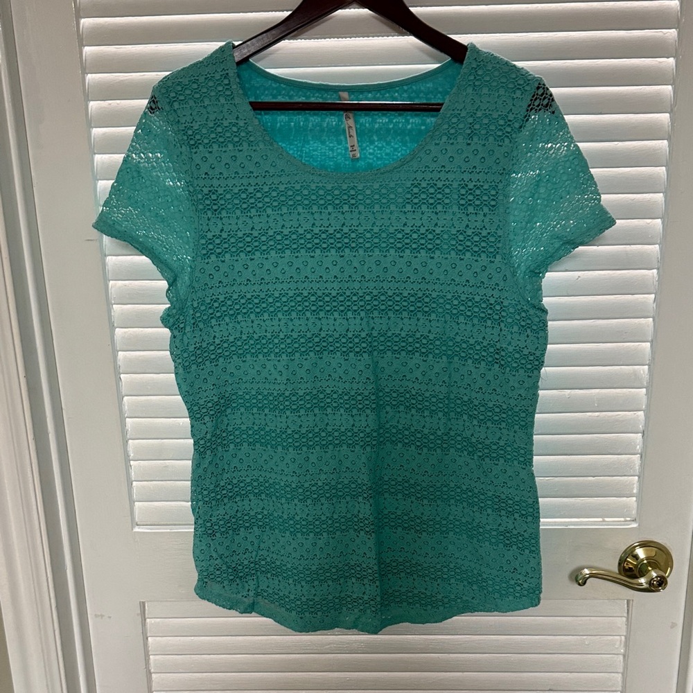 Leo & Nicole Teal Eyelet Short Sleeve Top